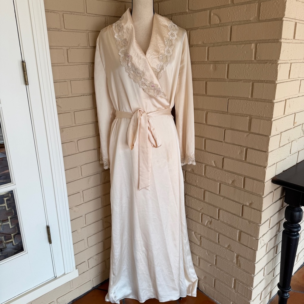 Vintage Neiman Marcus Jonquil By Diane Samandi  Lace Floral Long Robe Satin L
